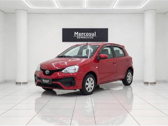 TOYOTA ETIOS 1.5 XS 16V FLEX 4P AUTOMÁTICO TOYOTA ETIOS 1.5 XS 16V FLEX 4P AUTOMÁTICO